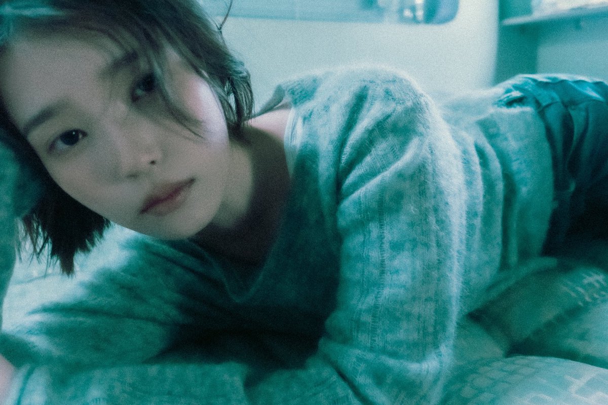 leejiweuns's tweet photo. OMFG short haired iu enthusiasts where you at!??!? WE SHOULD CELEBRATE 😭😭😭😭 https://t.co/p0JKIFpiHA