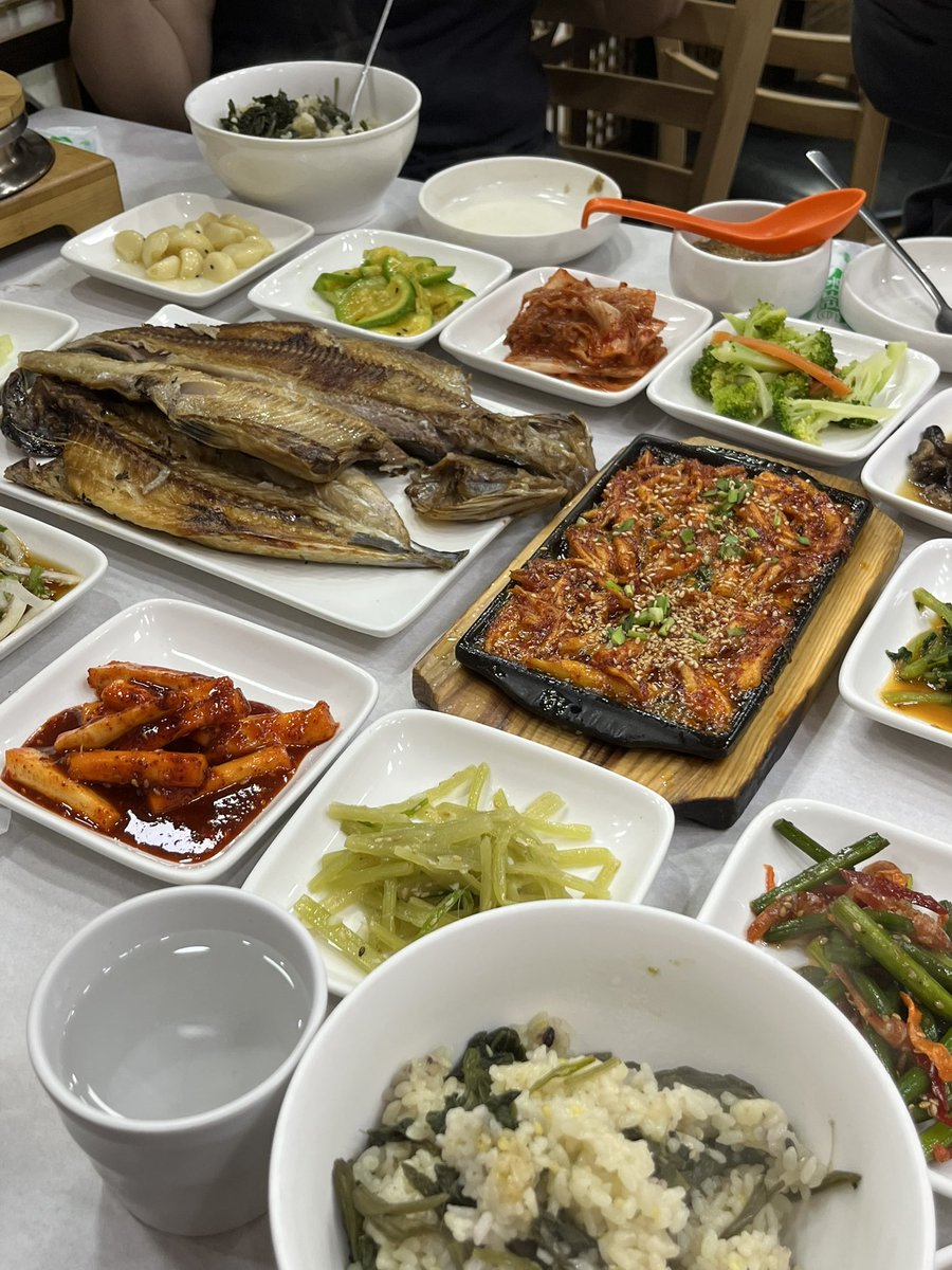 shuu9zh's tweet photo. 방울이네 시골밥상 시리즈 https://t.co/IT9V9gJvpf