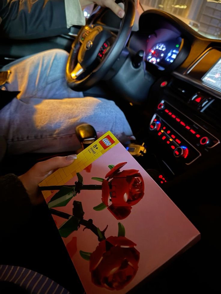 RodhaStore's tweet photo. Lego date? https://t.co/LVGd67vTXm