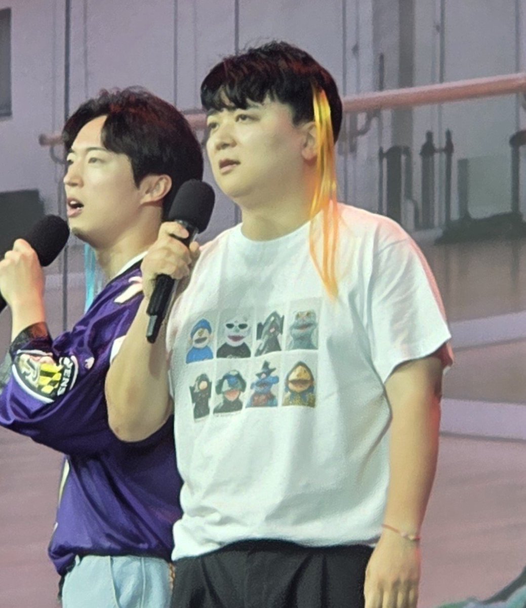 rqqrhgg's tweet photo. 새로운 취미 웃소 옷장 탐방하기 https://t.co/n7CAShVtjw