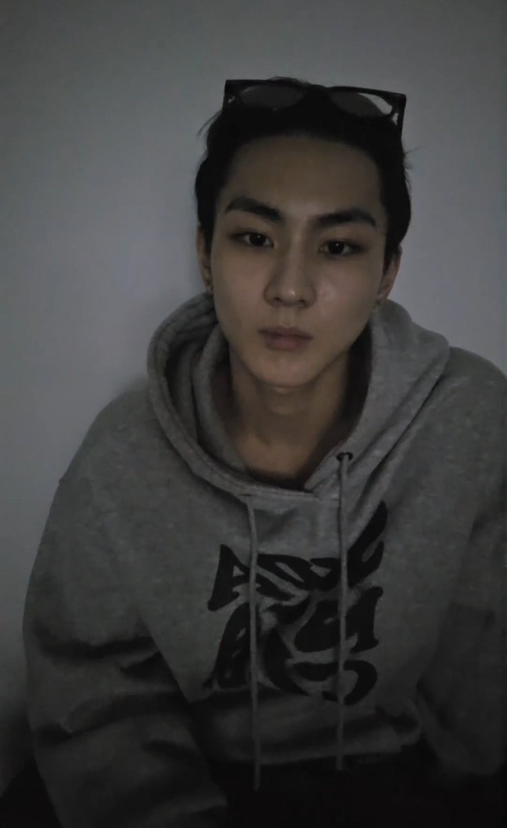 RIKIBITTEN's tweet photo. 260908

:♡.•♬✧
Jungwon on his Weverse live today !! (1/2) 
#JUNGWON #ENHYPEN https://t.co/0qPtTf4dMM