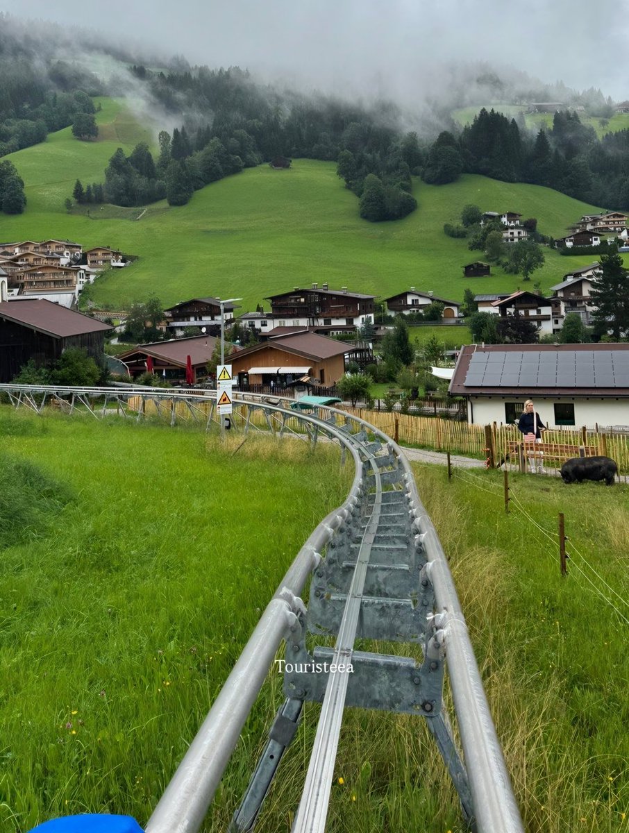 touristeea's tweet photo. سافرت للنمسا 9 مرات 😍🇦🇹

من التسع مرات سكنت في وادي زيلرتال 7 مرات 🏘️

تدرون ليش؟ لأن كل هذا فيه

اكثر من 20 مكان سياحي 🌍 
اكثر من 250 فندق وشقق بأسعار تبدأ من 300 ريال
قريب من المانيا والشمال الايطالي 🇮🇹 

هذا جدولي وخلاص. تجربتي بالوادي  وفنادقي👇
https://t.co/DSBNUv1lRw

الجدول هذا كل ي نزلته مثل الاماكن السياحية اليومية والفنادق اللي سكنت فيها سابقا 👫

نزلت جدول من 10 ايام لزيارة الوادي وزيارة المانيا والنمسا وايطاليا من الوادي

لو بتسافر النمسا اول مكان تضعه في جدولك هو زيلرتال