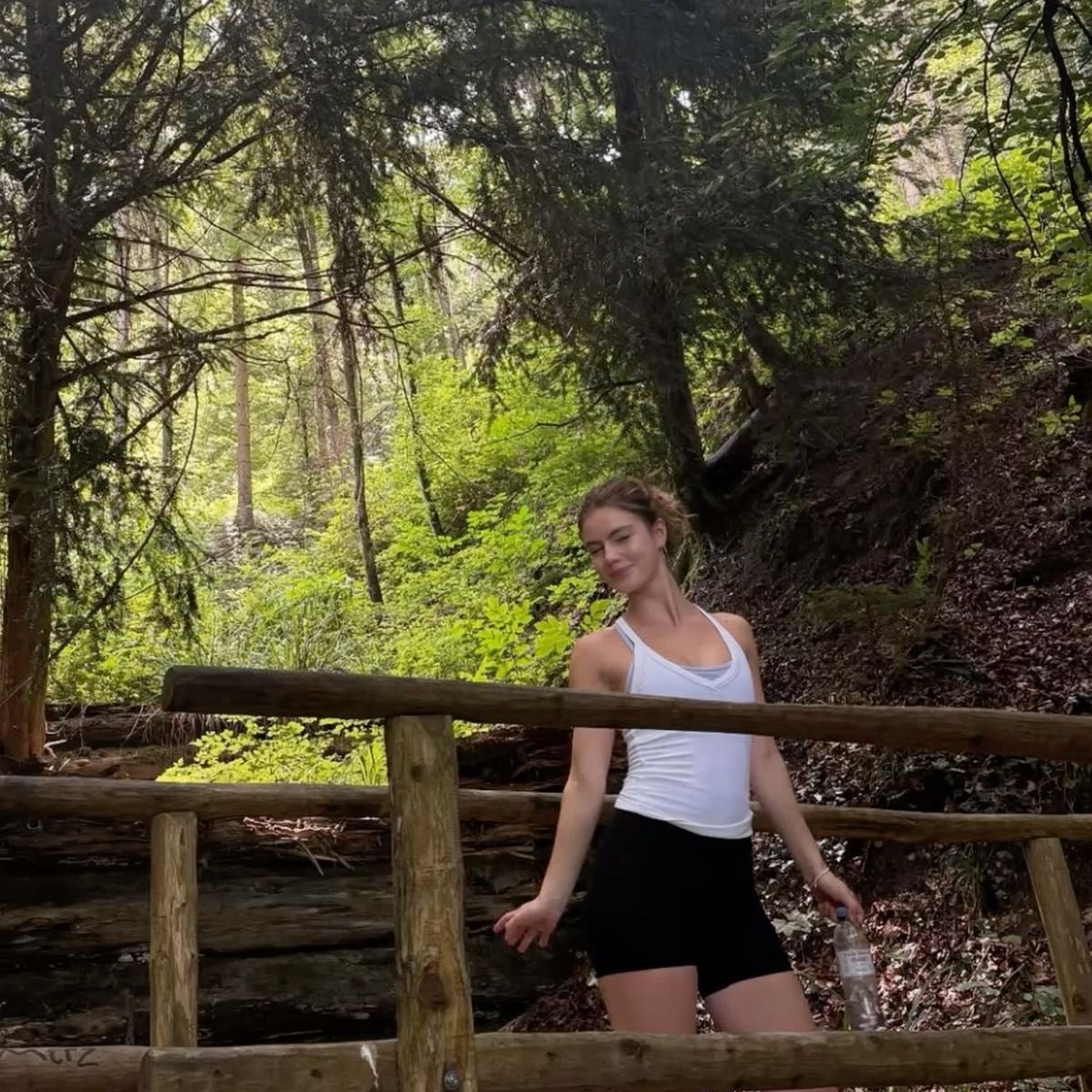 grahamslegacy's tweet photo. @𝐭𝐡𝐞𝐠𝐢𝐠𝐢𝐠𝐫𝐚𝐡𝐚𝐦 𝐩𝐨𝐬𝐭𝐞𝐝

hiking and beach day! https://t.co/CWFDKBh15a