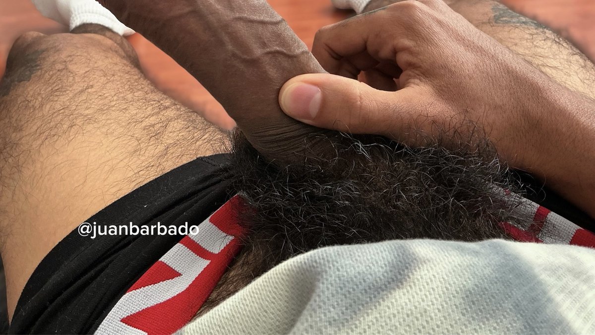 juanbarbado's tweet photo. just a bush appreciation post 👀 https://t.co/IYNASln1Ep