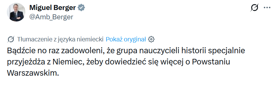 ajedrzak's tweet photo. Panie Ambasadorze @Amb_Berger, zanim zdążyłam poczuć wdzięczność z powodu przyjazdu 20 niemieckich nauczycieli, którzy będą poznawać historię Powstania Warszawskiego, przypomniałam sobie o stronie https://t.co/TfWk2DbVyz. Pisałam o niej w listopadzie ubiegłego roku. 

Portal powstał we współpracy z Federalnym Ministerstwem Edukacji, Rodziny, Seniorów, Kobiet i Młodzieży oraz Pełnomocnikiem Rządu Federalnego ds. Kultury i Mediów (i dumnie eksponuje logotypy obydwu urzędów), a jego zadaniem jest edukowanie niemieckich dzieci na temat historii Niemiec.

Przed jedenastoma miesiącami zamieszczone tam treści fałszowały jednak historię Holokaustu, tłumacząc, że naziści zbudowali obozy zagłady w Polsce ze względu na "bardzo silny polski antysemityzm". Dziś sprawdziłam ponownie: firmowana przez niemieckie urzędy federalne strona wciąż zawiera te same kłamstwa.

Artykuł p.t. "Dlaczego tak wiele obozów było na wschodzie?" pociesza nas jednak: "Nie wszyscy Polacy byli antysemitami. Również tutaj byli ludzie, którzy z narażeniem własnego życia ukrywali Żydów, choć w Polsce - zresztą  jako jedynym kraju - groziła za to kara śmierci. Mimo to w Polsce zginęły miliony Żydów". 

Wszyscy wiemy, że poza względami logistycznymi, Niemcy zbudowali obozy na wschodzie powodowani własnym, a nie polskim, antysemityzmem, że niewielu - wbrew cytowanym twierdzeniom - Polaków było antysemitami, zaś wielu Żydom pomagało, oraz że to Niemcy wprowadzili w okupowanej Polsce karę śmierci za pomoc Żydom. 

Dopóki trzem milionom niemieckich uczniów serwuje się kłamstwa, które niemiecką odpowiedzialność za zbrodnie wojenne rozcieńczają, jej część wbrew faktom przerzucając na Polskę i Polaków, proszę nie oczekiwać od nas wdzięczności za przysłanie 20 nauczycieli.