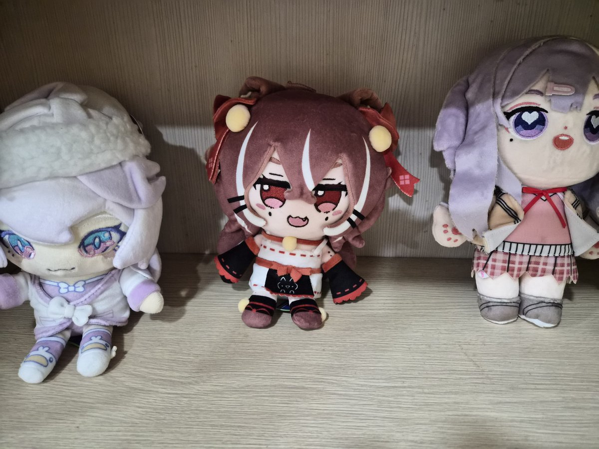 gelonoel's tweet photo. #mwocha #ChioChompi #EvaAnanova #Pekoe_Boo #MiraMayheme
Merch that arrived in the last 2 weeks, woohoo!
(My poor Pekoe standee has a line scratch near her feet π₯² Chio and Eva standees have a few small scratches tooπ« ) https://t.co/wv9Je0YY0c