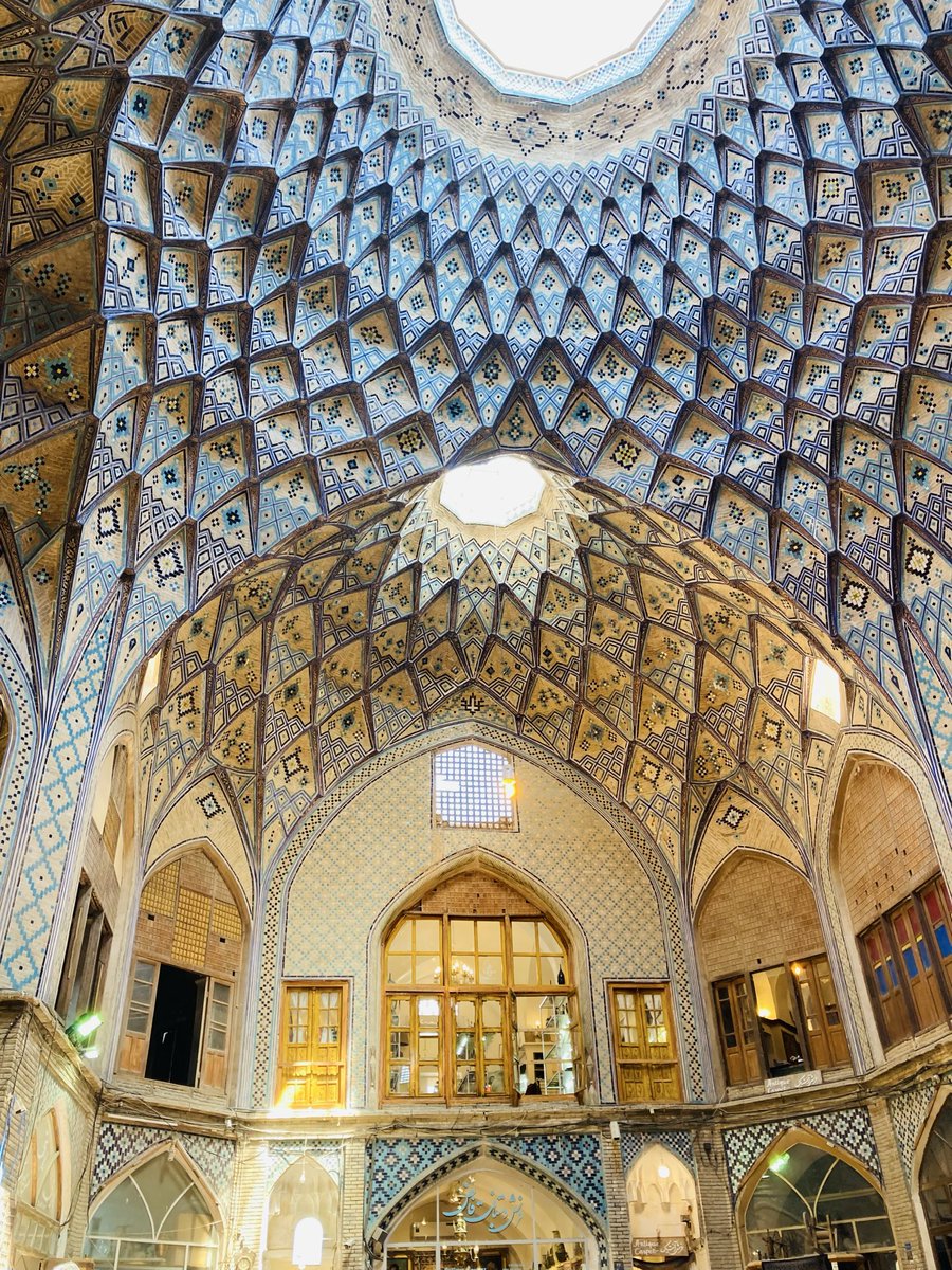 rafie77pur's tweet photo. که گوشه گوشه قلبم هزار نقش و رنگ از تو است.
که هر چه از تو بگویم��
همان نیست که باید..
و همین کلمات تکراری را باید تحمل کرد..
همین که “دوستت دارم”
تابستان ۱۴۰۵- کاشان https://t.co/V9MFrE9Mjv