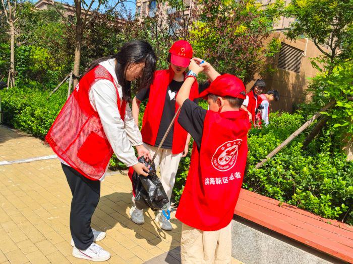 aelig643339's tweet photo. Neighborhood spring cleanup this Sat (9am-12pm) at Central Park! Bring gloves u0026 a friend—free snacks u0026 eco-goodies for all volunteers. Let’s spruce up our community together! https://t.co/JwnAjIR2z5