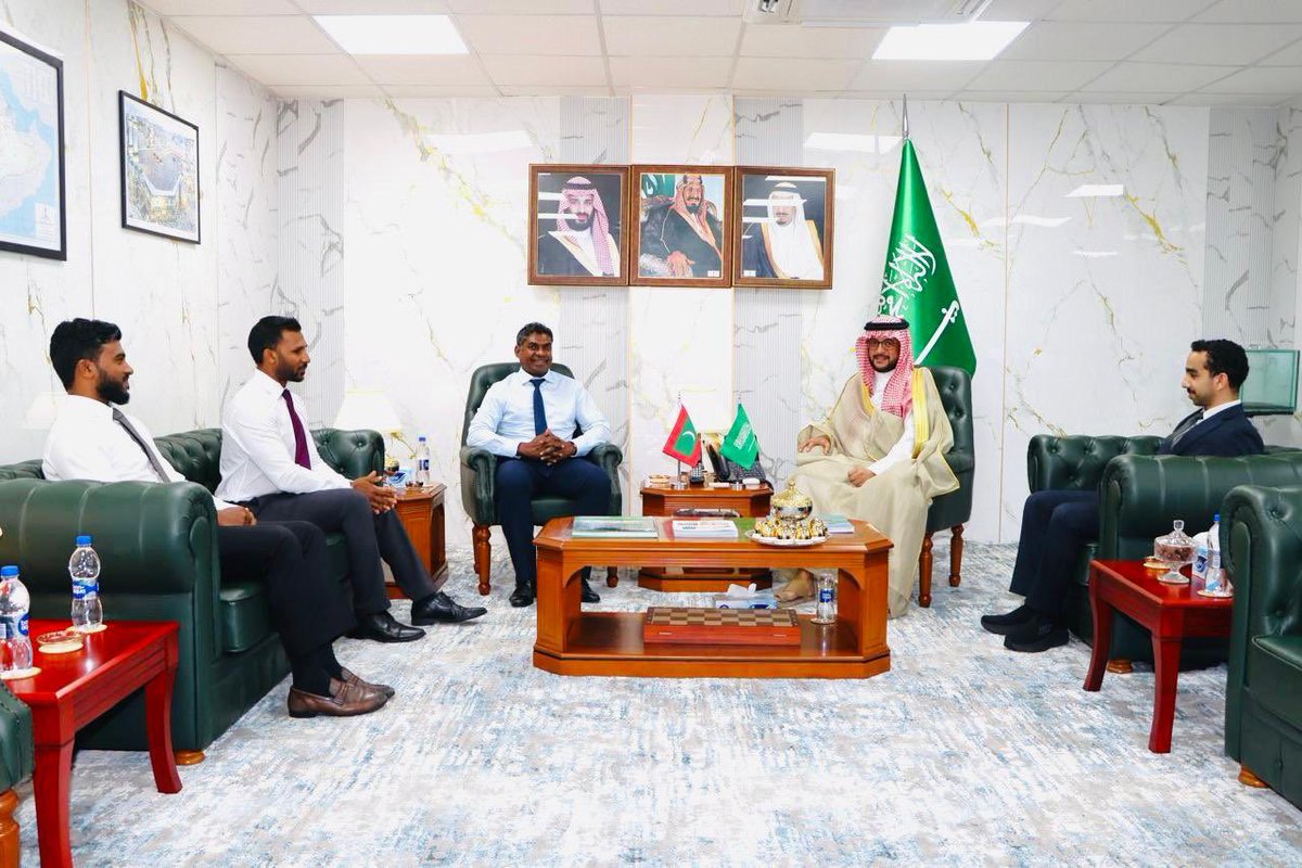 KSAembassyMV's tweet photo. Ambassador of the Custodian of the Two Holy Mosques to the Republic of #Maldives His Excellency H.E. Yahya Hassan Al-Qahtani, @YHAlghtani met with H.E. Mr. Shimad Ibrahim, Chief Executive Officer and Managing Director of the State Trading Organization (STO)@stoplc . During the meeting, they discussed ways to strengthen cooperation and explored opportunities in areas of mutual interest.The Deputy Ambassador, Mr. Faisal bin Khalid Al-Sehli, attended the meeting.