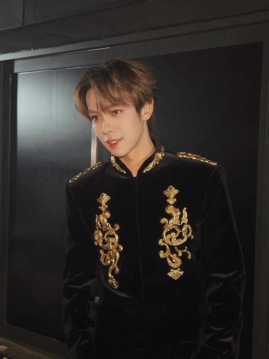 third_n's tweet photo. 🖤🤍 https://t.co/GRffZ4JlWe