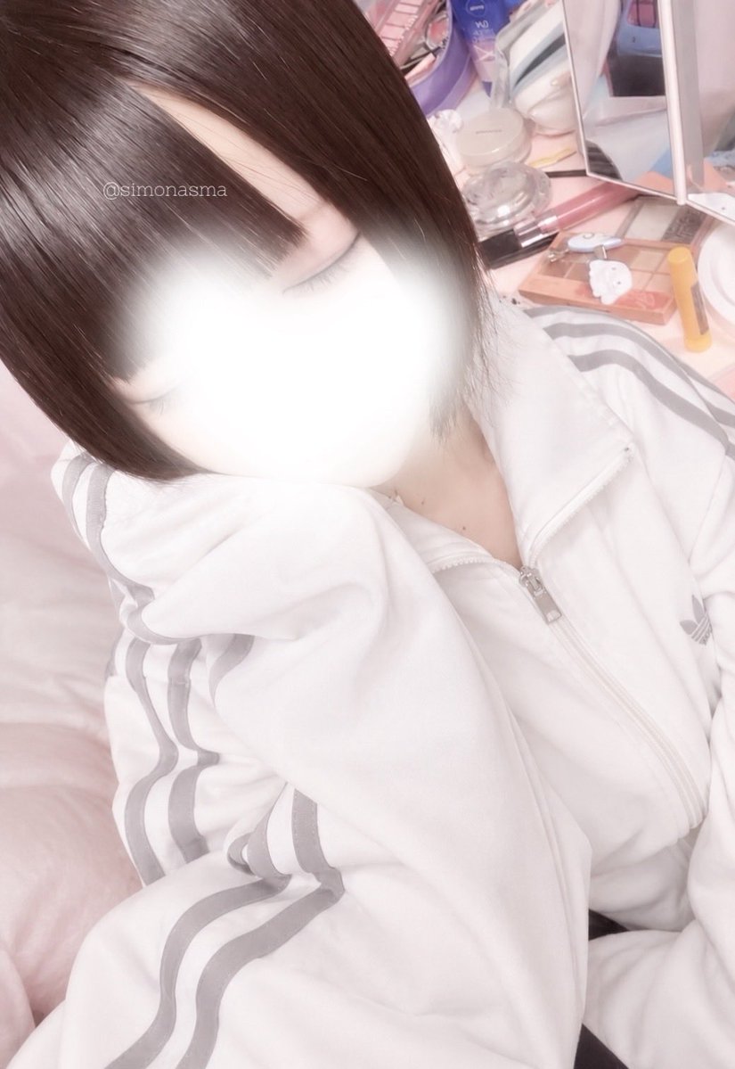 simonasma's tweet photo. うちがいちばんで居て
.
.
.
#白色界隈
#裏垢 https://t.co/FfjlcgsoWb