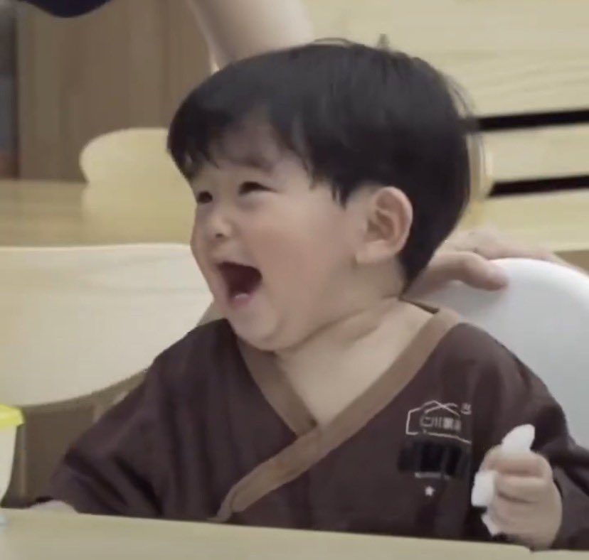 jungiesnty's tweet photo. เด็กที่เดินเก่งที่สุดในเกาหลี
เด็กที่กินเก่งที่สุดในเกา���ลี
เด็กที่อ้วนที่สุดในเกาหลี
เด็กที่แก้มกลมที่สุดในเกาหลี
เด็กที่อารมณ์ดีที่สุดในเกาหลี
เด็กที่แงบ่อยที่สุดในเกาหลี
เด็กที่ปรบมือบ่อยที่สุดในเกาหลี https://t.co/KPRfKYnsMw