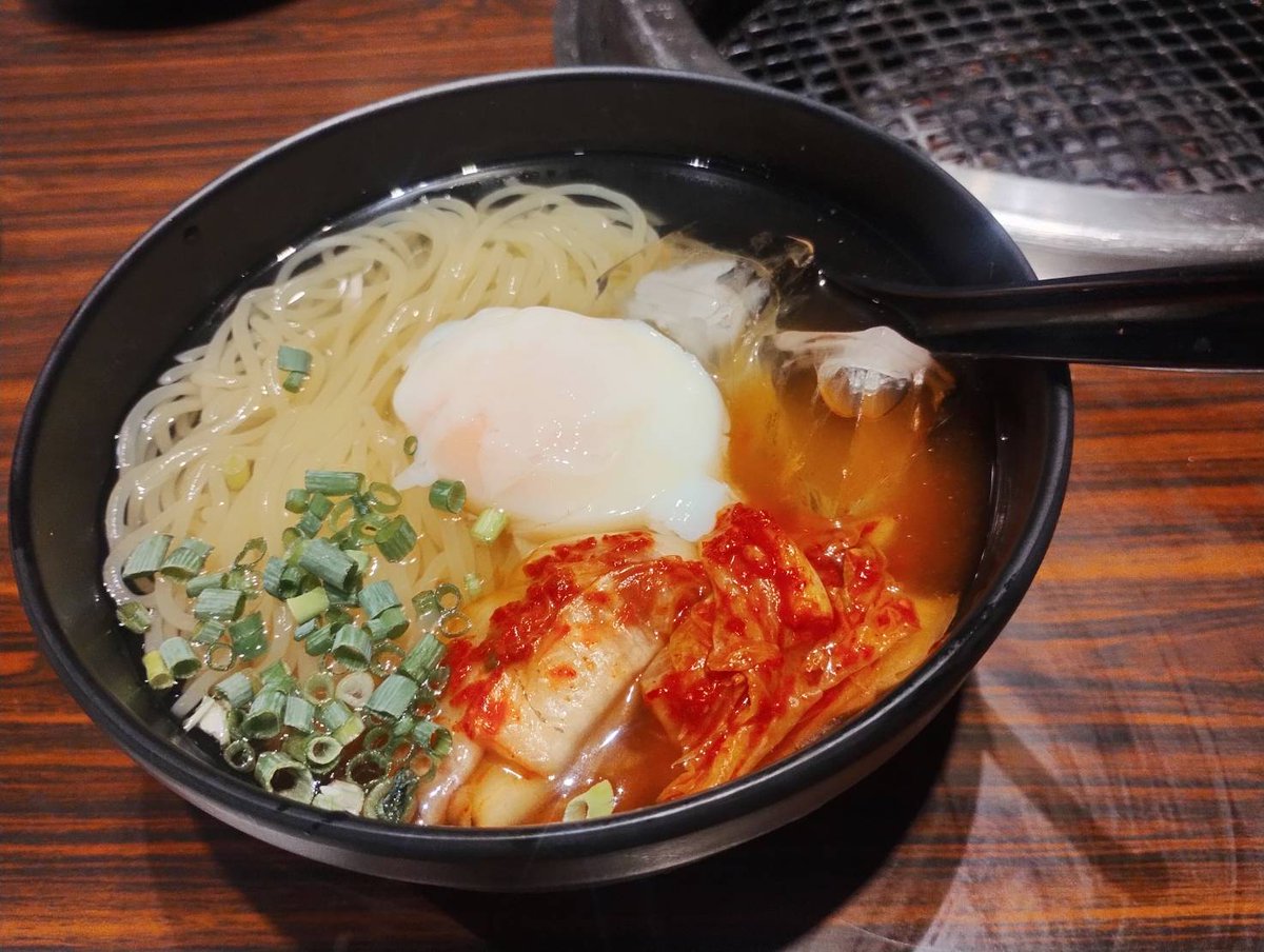 fujiyo222's tweet photo. 最近行った「焼肉ホルモン こたろう」さん。メニューがリニューアルされて麺類やサイドが超充実していました🤗✨
焼肉はそこそこで！
サイドを楽しみたい私にこれは嬉しすぎる💖ホルモンラーメンは生麺でした🍜✨いくらとお肉のハーフ土鍋ご飯は贅沢の極みです🥩✨

#尼崎グルメ #焼肉 #飯テロ #外食 https://t.co/VTXKdmx70g