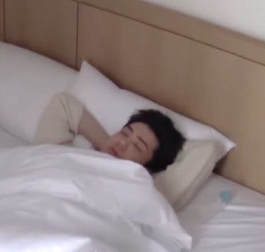 bo9o10zman's tweet photo. 커어어어💤푸데푸데💤드르렁💤쿨쿨 https://t.co/wEWIGExs1Q