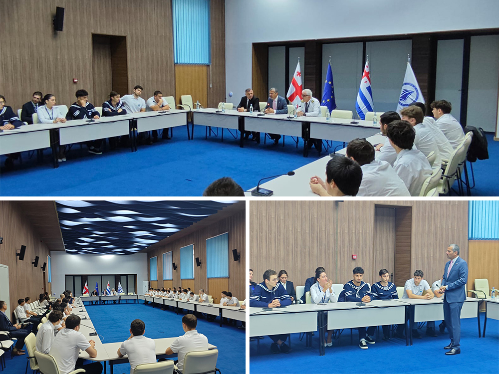 IMOSecGen's tweet photo. I always make time to meet the next generation of #seafarers and maritime professionals. Fresh perspectives and plenty of ideas on the challenges and opportunities that will shape the future of shipping and seafaring. https://t.co/QjzU4A0Pxq