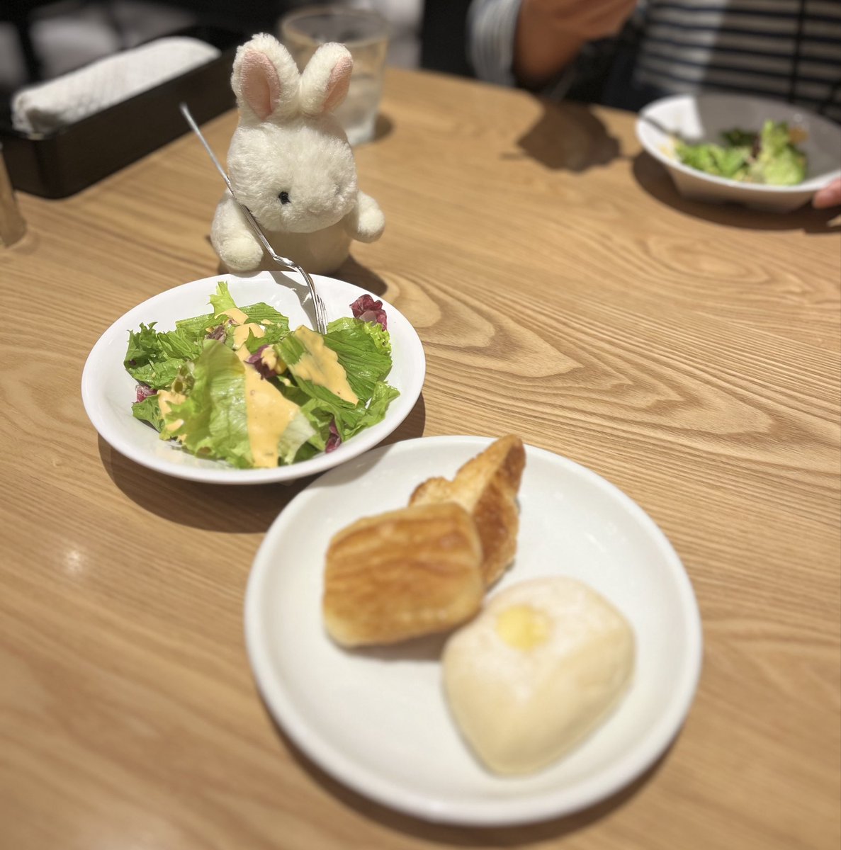 usatan0141's tweet photo. 映画をみてご飯を食べてきたね、うたたん https://t.co/ZBKdDea8XS