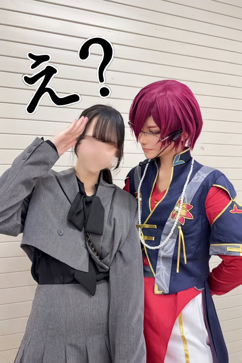 _s2_qdm's tweet photo. 昨日のアコスタでバチめろ��ｻﾝを見つけたからお写真撮ってもらったんだけど、あま���のメロさにオロオロしすぎたせいでこっち見られてるの気付かなくて写真見返してから頭抱えた https://t.co/vR4tkcHSWg