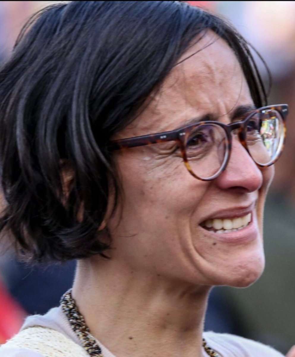 berenjenal's tweet photo. Carita de  ZURDA cuando se le descubre   la participación en la  vandalizacion de sedes del @ICBFColombia utilizando niños. https://t.co/oC1n7ToZ14