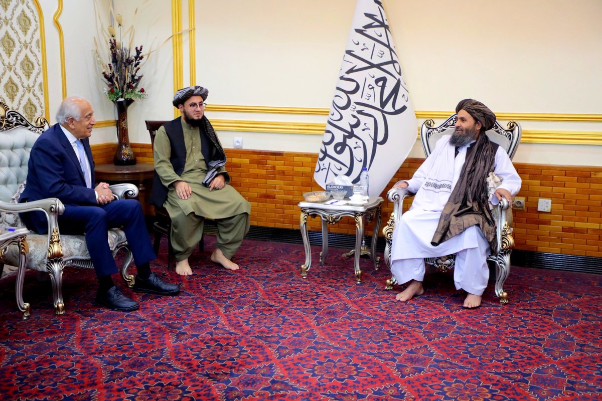 Mufti468004's tweet photo. #عاجل
له محترم الحاج ملا عبدالغني #برادر اخوند سره ډاکټر زلمي خلیلزاد وکتل. https://t.co/SyfRqneKAx