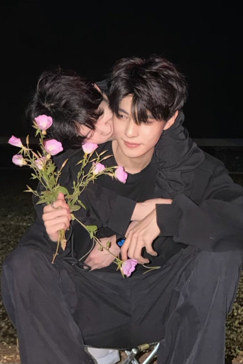 SuHaiQing1's tweet photo. 🌸 The Missing Piece (2026) — Episodes 1–2 are streaming now! 🎬💖
Shen Mo & Ji Mingxuan’s story begins… 👀❤️🔥
Are you ready for the emotional rollercoaster?
Watch just release episode 1-2 in comment below👇
#TheMissingPiece #ChineseBL #BLDrama #ShenMo #JiMingxuan https://t.co/NOP63Hw4BH