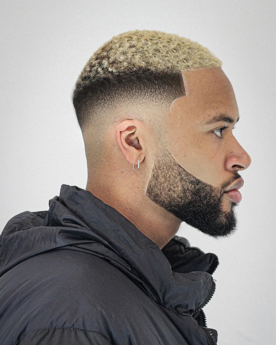 KristenCom4e's tweet photo. Rate this haircut. @dayan, hairstylist https://t.co/x3q8nzyVhL