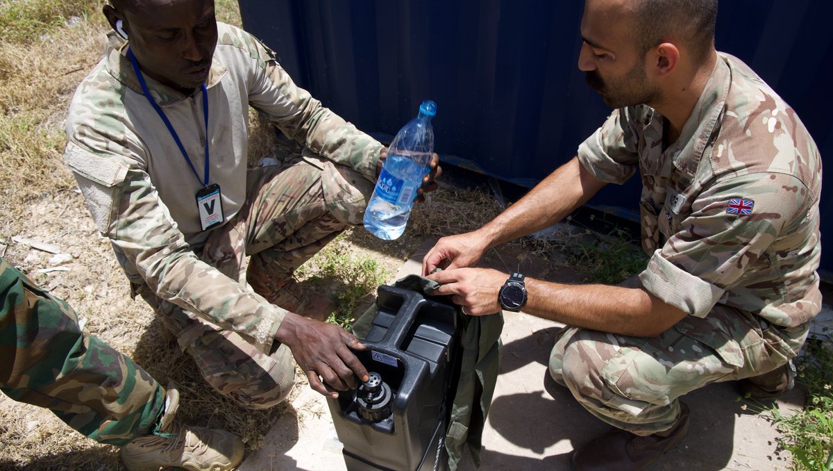 DefenceOps's tweet photo. 💪Strengthening Sustainment.

🇸🇴MAT &amp; UNST Staff officers met Sustainment Command leadership to support the Somali National Armed Forces sustainment effort

🤝Including the handover of 120 lifesaver jerrycans &amp; 120 additional filters to reinforce critical sustainment capabilities https://t.co/O29ZqLU5cd
