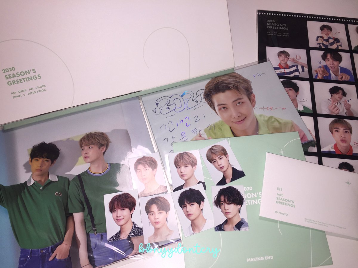 bbnyydontcry's tweet photo. 💬 wts พร้อมส่ง BTS 2020 Season's Greetings 590฿ ส่งฟรี ได้ของตามรูป (photo lenticular, diary ❌) สนใจรับ dm ได้เลยค่า 💞
#ตลาดนัดบังทัน #ตลาดนัดรถไฟบังทัน 
#ปล่อยของสะสมบังทัน ตามหา รับซื้อ https://t.co/uAH2sVJTyX