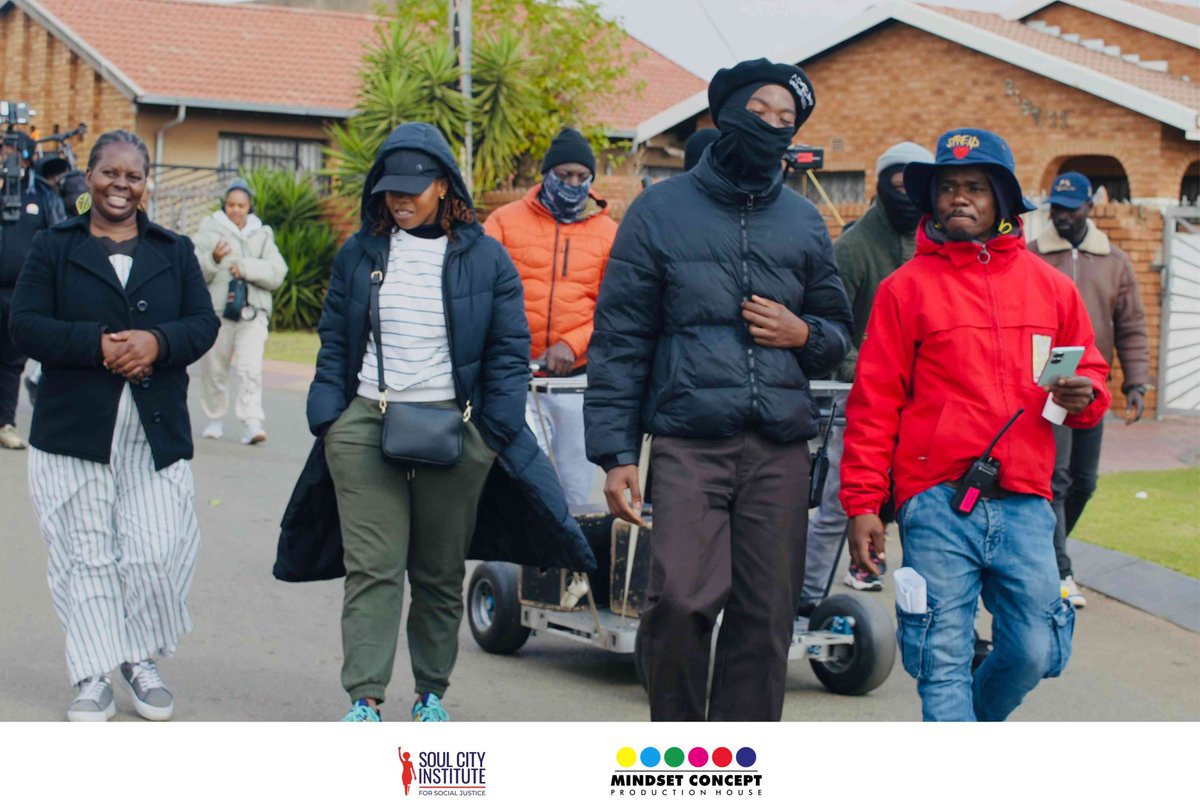 MCPH_SA's tweet photo. Cameras on, vibes up, and the crew understood the assignment! 😎🔥 

🎬 Soul City: Let’s Rise
📺 SABC 1 | 19h30, every Sundays

You can also stream on @SABCPlus  app or website.

Watch. Engage. Act. Rise.

@SoulCity_SA @Official_SABC1 
#SoulCityLetsRise #SoulCity #IPVAwareness https://t.co/dUHKRv2qqz