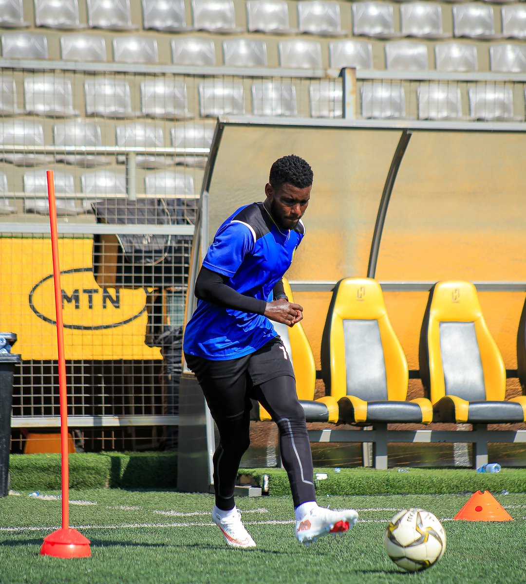 URAFC_Official's tweet photo. Fresh week. π Full focus. π―
The hunger remains. The work continues. πͺπ½π₯
#URAFC #OneTeamOneDream https://t.co/l5Jun9y9bh
