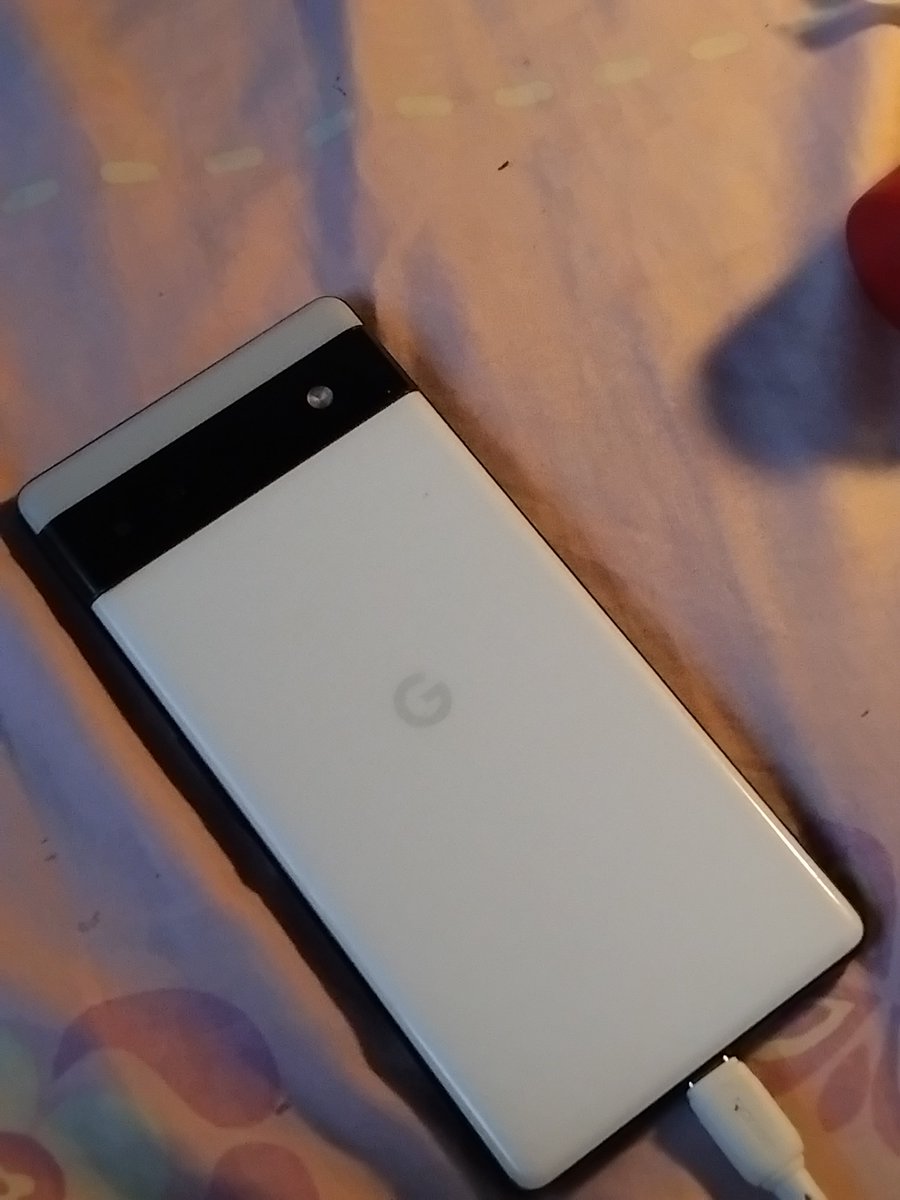 nirlekasq's tweet photo. guys aku mau jual hpku good pixel 6a 
6/128 all operator imei aktif 

#zonauang 
#wts
#jual 
#asli
#bnrn https://t.co/aOYt6fwe98