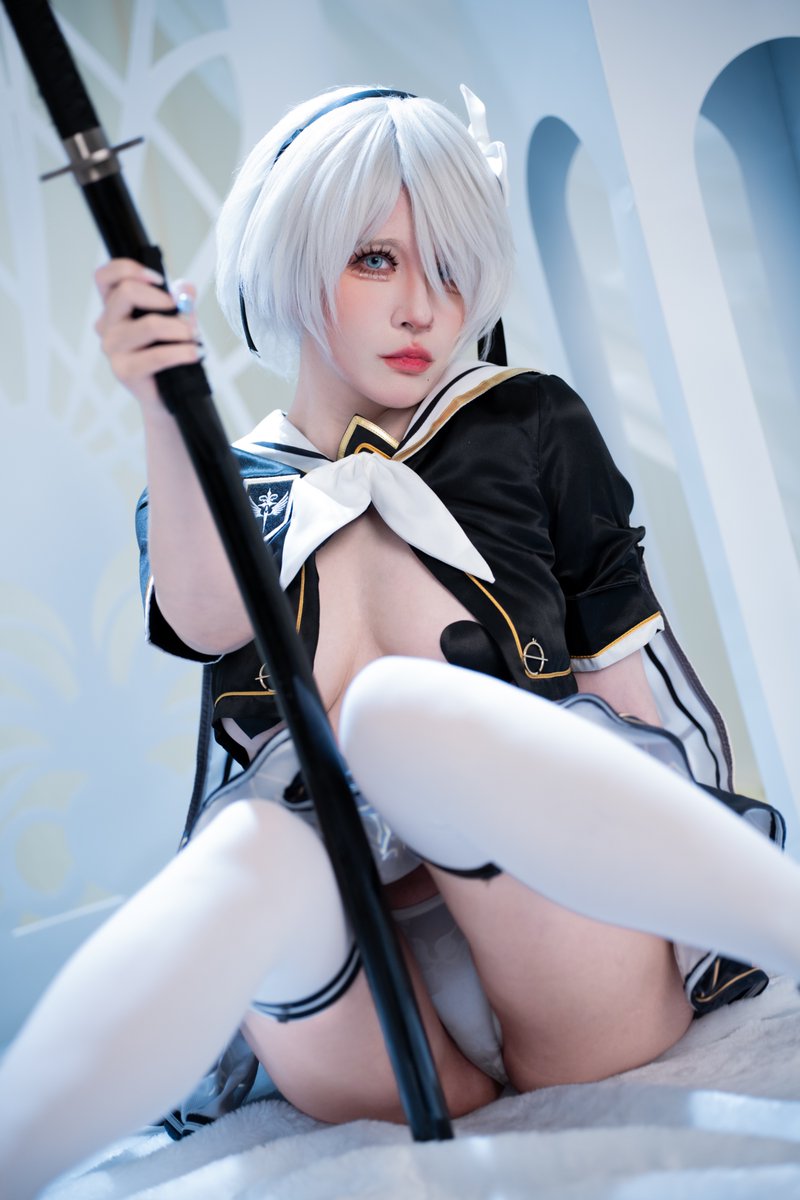 UraPhotography's tweet photo. 寄葉部隊的特別演習？2B 的大尺度水手服視角 ⚔️🖤 
美しく可憐な2B（ヨルハ二号B型）のセーラー服姿

@moonbud1996 
#NieRAutomata #ニーアオートマタ #2B #2BCosplay #裏攝影 #NSFW #大尺度寫真 #個人寫真 #JK https://t.co/RmeCm3pwDl