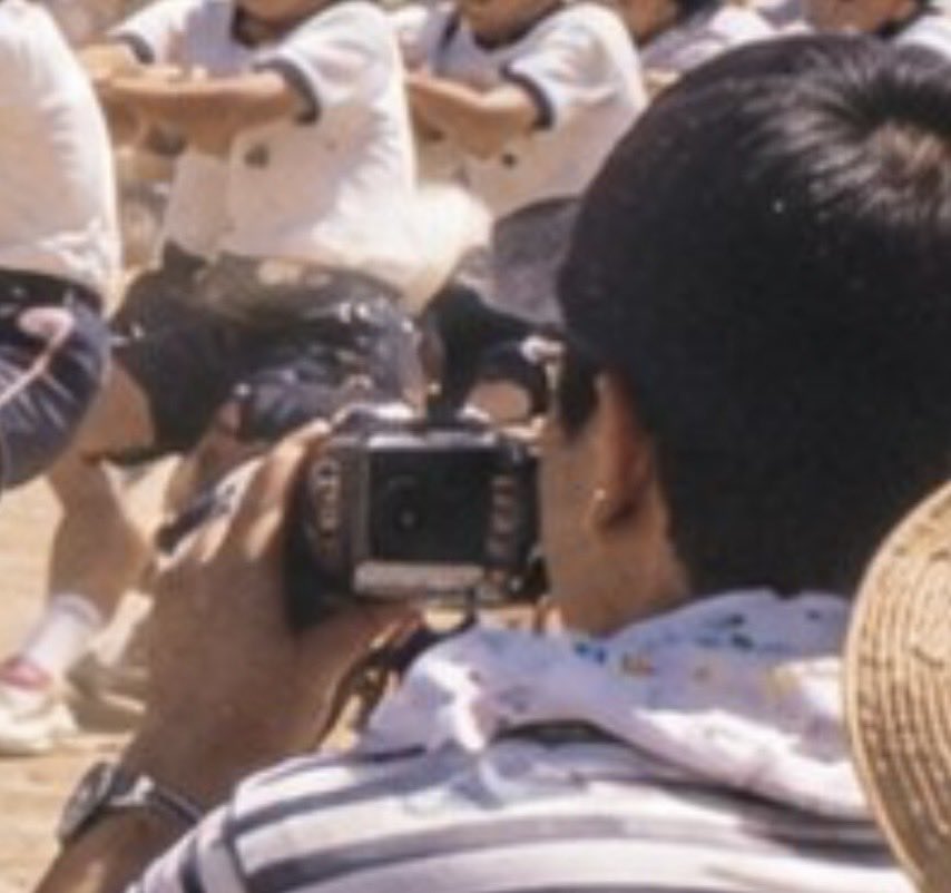 mufc___rra's tweet photo. @hapiko2525life 昭和はフィルムカメラでは？ https://t.co/TsztDlJuRh