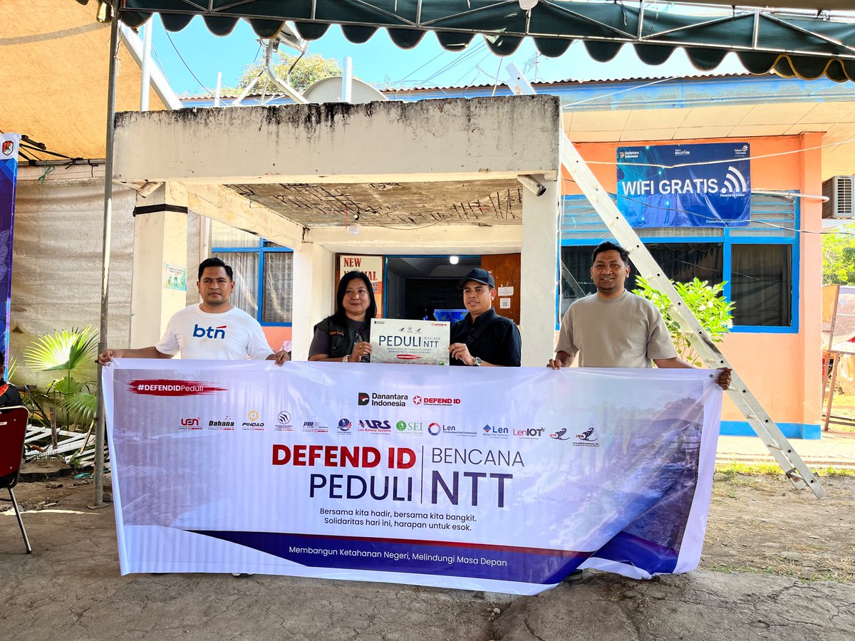 officialptdi's tweet photo. Bandung (07/09) – Melalui program TJSL "Defend ID Peduli Bencana NTT", PT Dirgantara Indonesia (Persero)(PTDI) bersama entitas Anak Perusahaan dan karyawannya menyalurkan bantuan kemanusiaan bagi korban gempa M 7,7 di NTT.
Baca Selengkapnya [ https://t.co/D28OcH4zQ9 ] https://t.co/IwB3IT0hwO