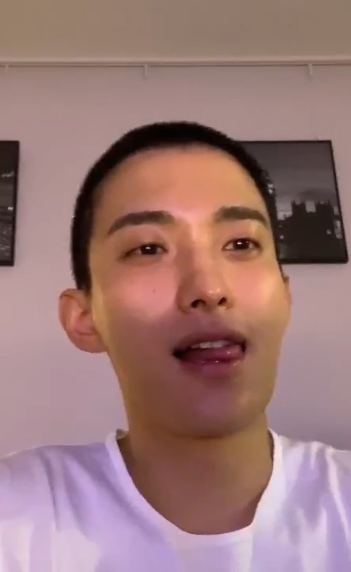kyeomisser's tweet photo. luha ko: mapait
dokyeom: masarap https://t.co/egrrW4uYfA