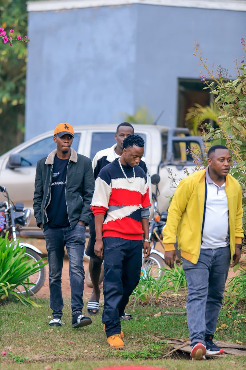 DeejaySnack's tweet photo. New week, new vibes, no limits

Turn up the energy and let’s make magic
#DjSnack || #BusogasExport https://t.co/oVc04sdlxp