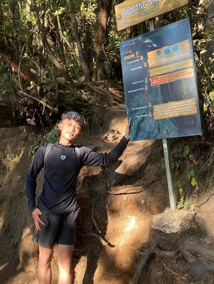 blioo22's tweet photo. now summit✨🔥 https://t.co/O8fSvLpHrq
