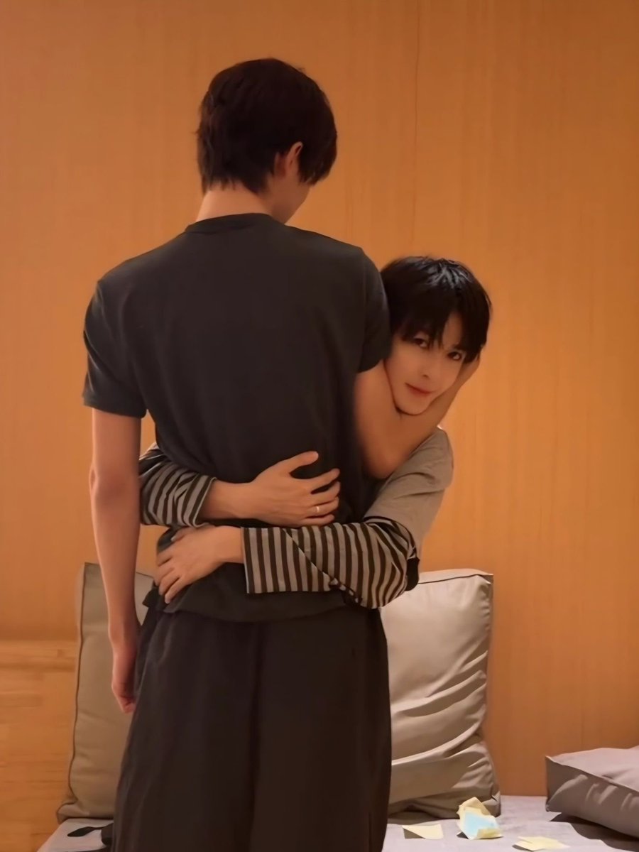 olostfeeling's tweet photo. Jujur deh, ini foto lama apa bru? ☺️ Tapi mau lama atau baru gua gak sanggup😭😭😭😭 https://t.co/7VjQg4Ylod
