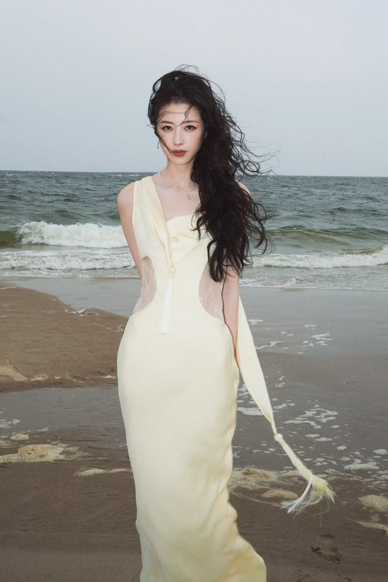 centlookbook's tweet photo. #ZhouYutong 周雨彤 in POEM for the 2026 Aranya Waves Film Week https://t.co/dn3huzvesh