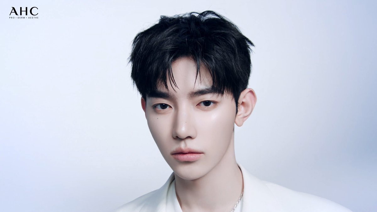 OneilyMusic's tweet photo. ZHANG HAO of AND2BLE has been announced as the brand ambassador for AHC. https://t.co/xScj6kFP20