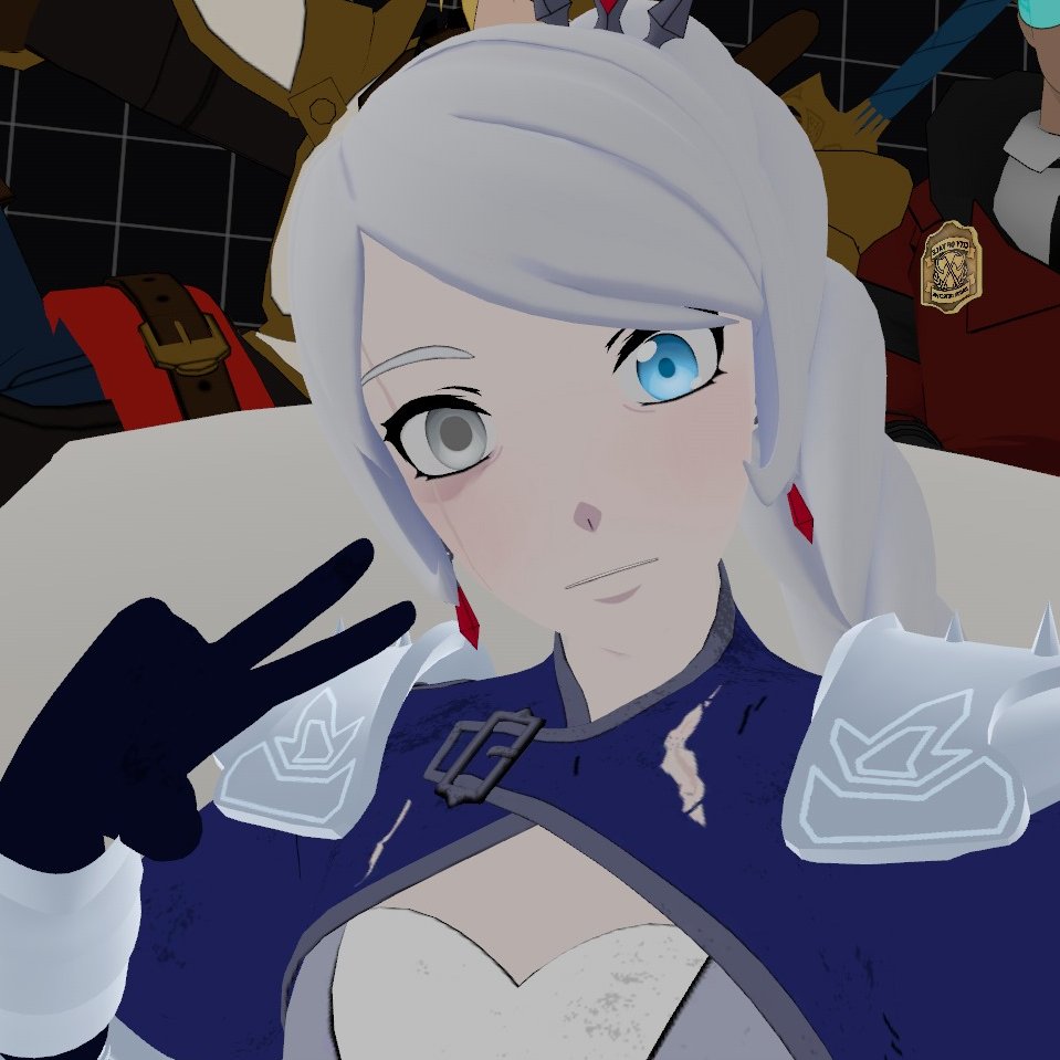 DarlingSchneeVR's tweet photo. Selfies during RP~ ❄️

#RWBY #VRChat #WeissSchnee https://t.co/sU1vCZMgNo