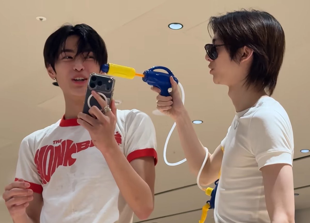 Marboiiyeah's tweet photo. ถ้าพูดชอช้างได้จะปล่อยไป ไหนพูดดิ้ชอช้าง

ซอซ้าง!!!!! https://t.co/h4vfna81ly