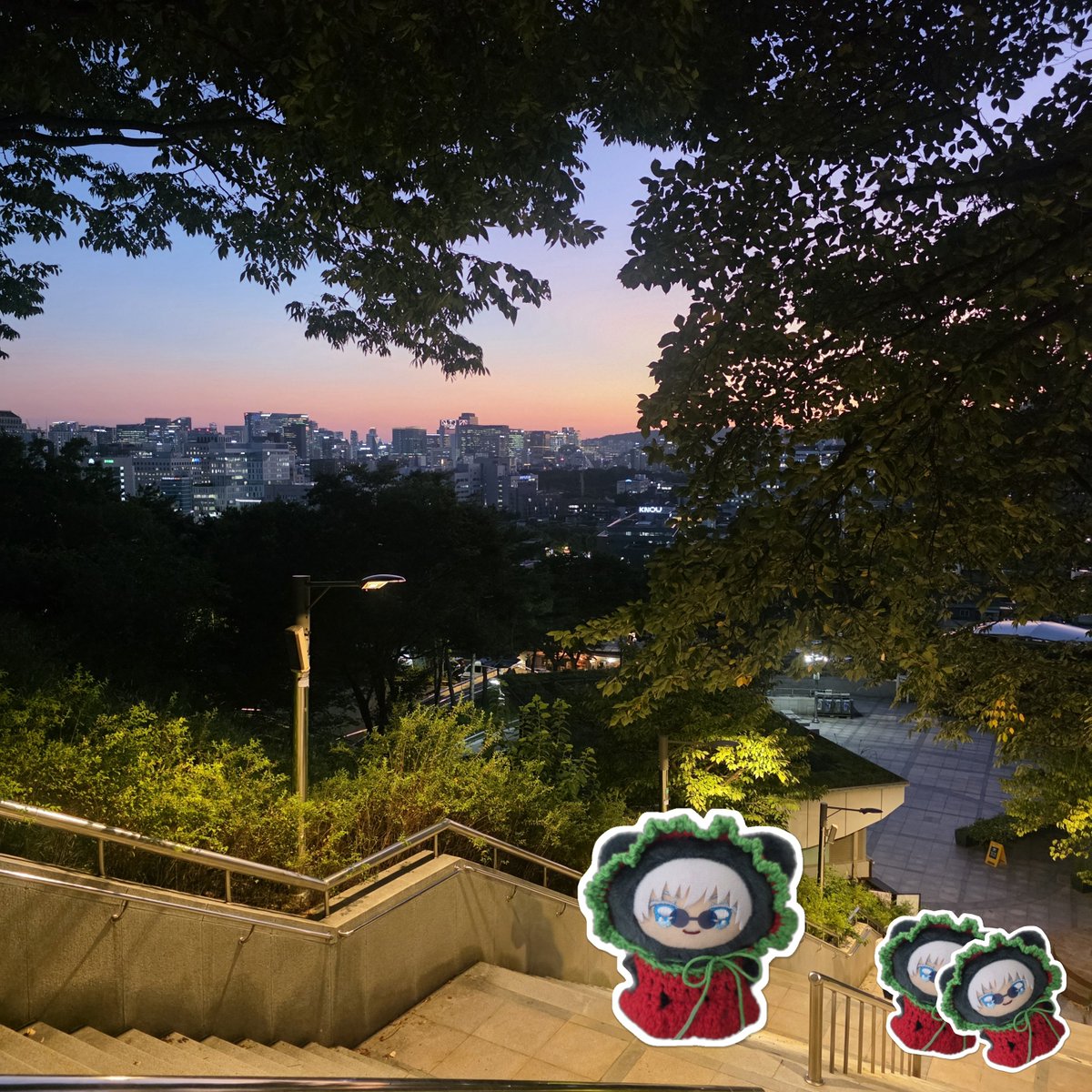 chamchamking's tweet photo. スイカの妖精さん 서울 だよ
서울 スイカの妖精さん だよ https://t.co/TB2UdYBF2k