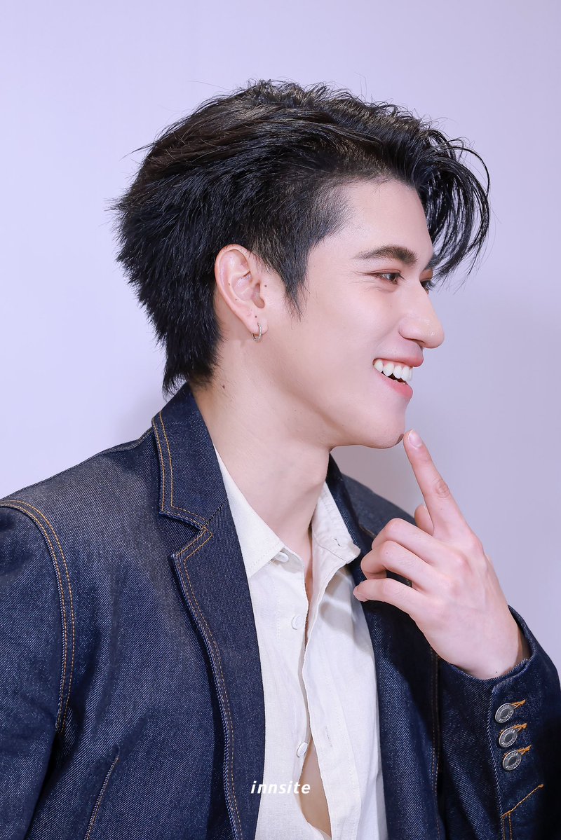 innsite97's tweet photo. ยิ้มทีเดียว ใจคนมองละลายเลย 😎

DESTINY WITH INNONGSA
#innjkrsn
#DestinyclinicxInnOngsa https://t.co/43GAN0QaO2