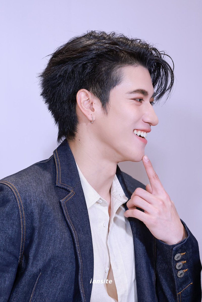 innsite97's tweet photo. ยิ้มทีเดียว ใจคนมองละลายเลย 😎

DESTINY WITH INNONGSA
#innjkrsn
#DestinyclinicxInnOngsa https://t.co/43GAN0QaO2