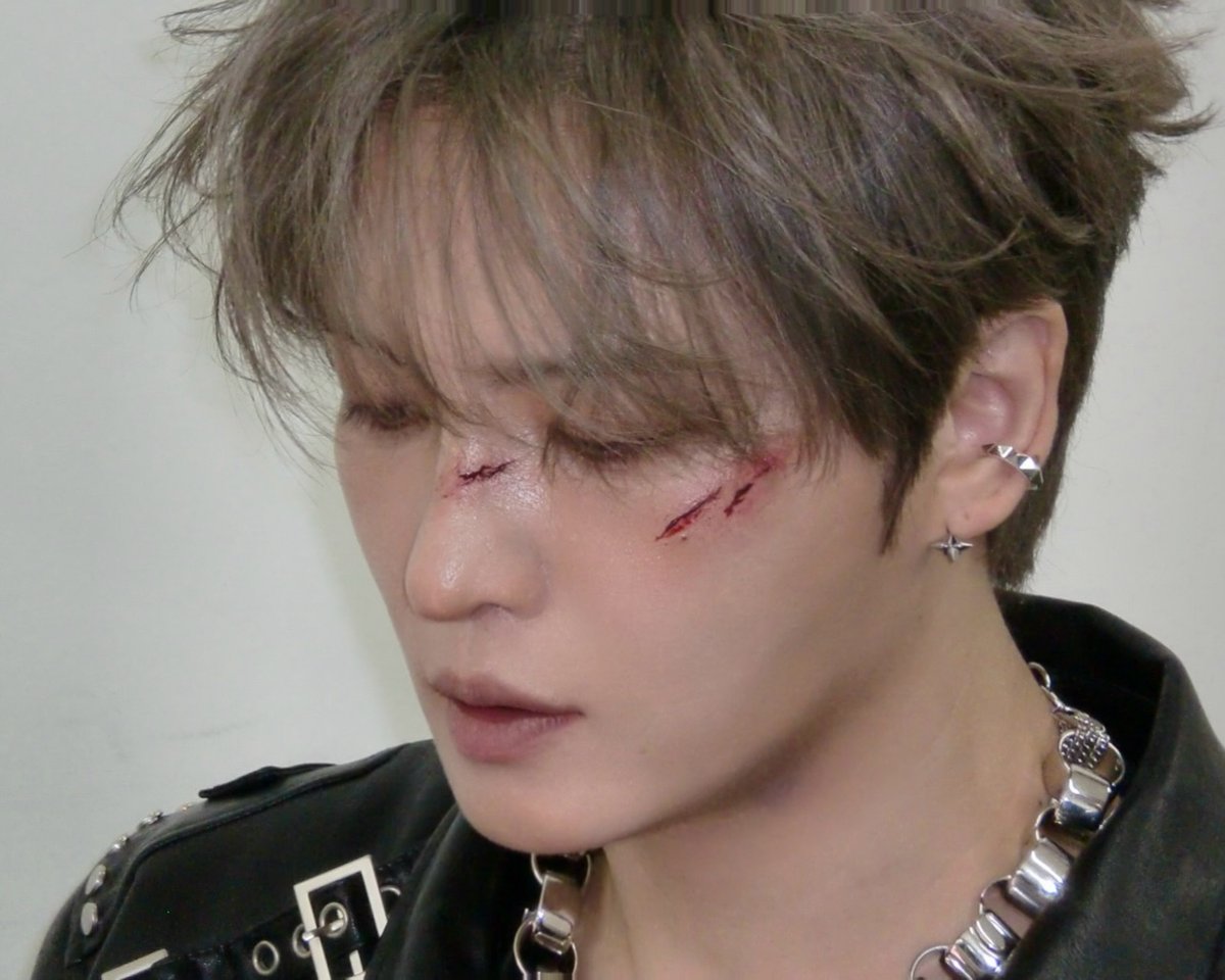 Kkorepo's tweet photo. #ジェジュン、傷のメイクで強烈なカリスマアピール 
🔗https://t.co/mhI48maMfK https://t.co/4poo8WeVQX