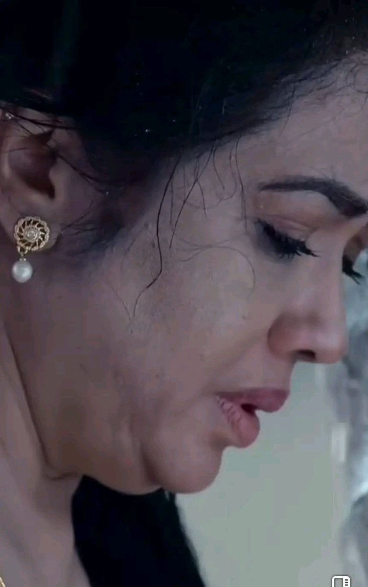 kriz_navi's tweet photo. Rekha #aunty face #fetish 🥵🥵 https://t.co/8c29MWACF9