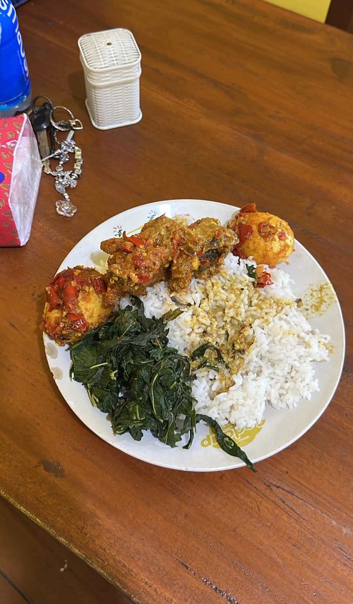 badgen1us_'s tweet photo. I MEAN AYAM SEPOTONG TELOR DUA CUMA 18K?! https://t.co/6QTZ1bFQDu