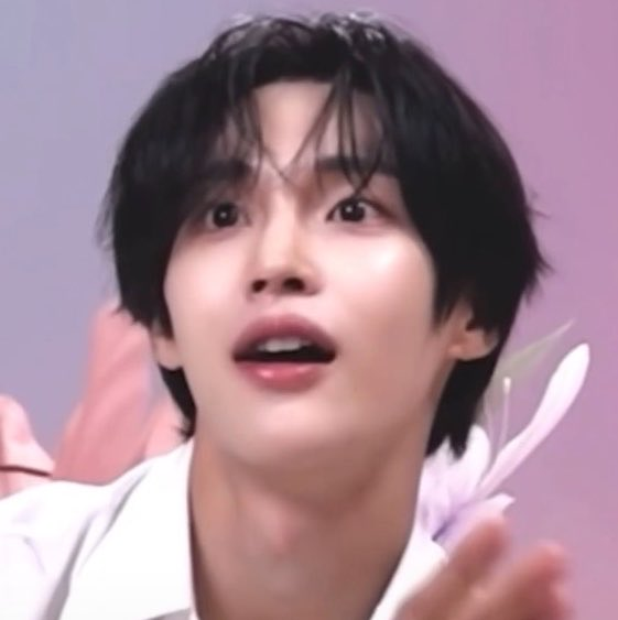 wongirlie's tweet photo. imagine being the cameraman and having wonbin follow you with his eyes like this 😭he won in life https://t.co/Yr5vmszmqb