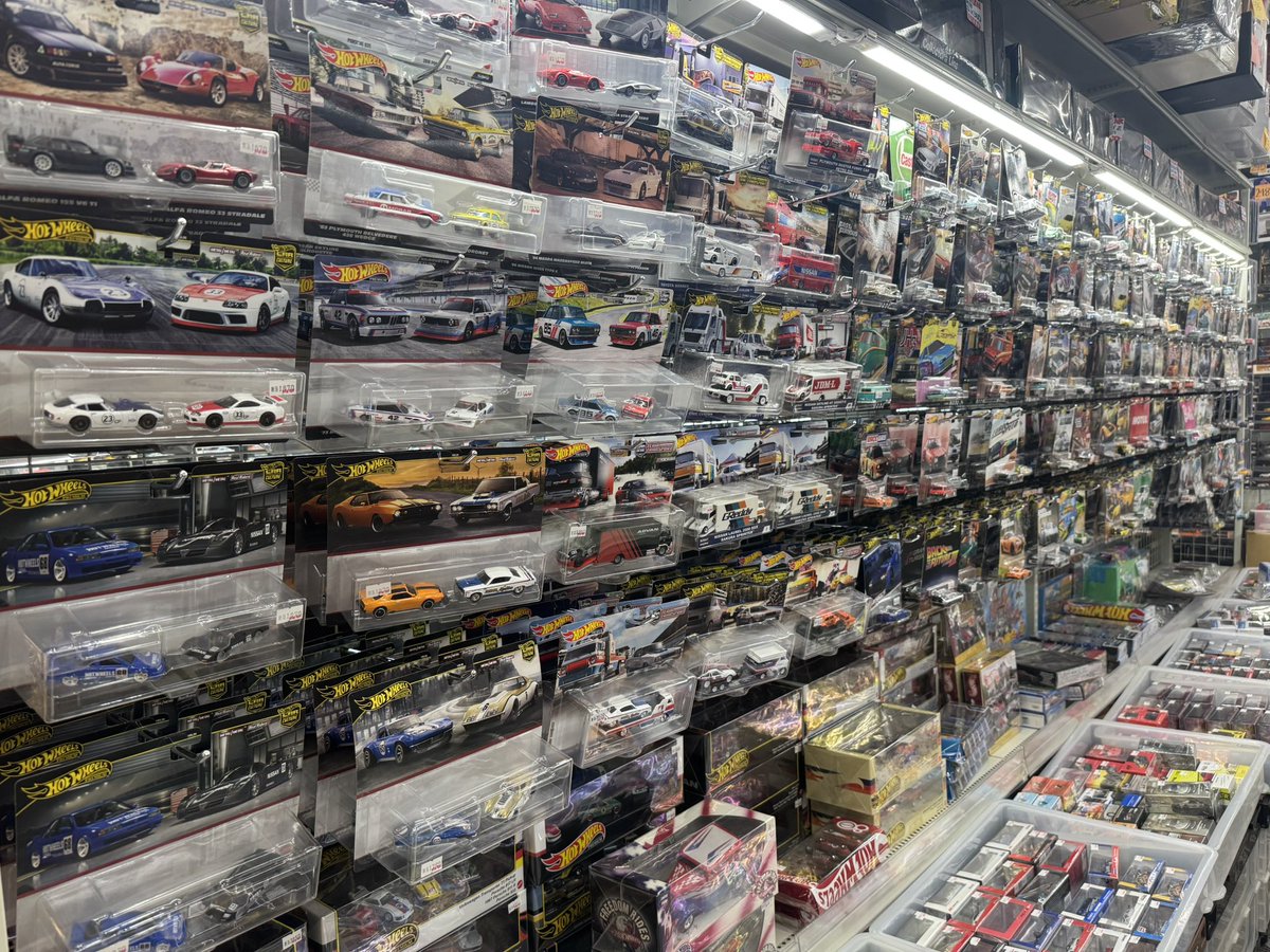 kenbox_minicar's tweet photo. 🌟東京・新宿ミニカーショップケンボックスです🌟今月発売のトミカ史上最高峰の立体駐車場!当店も入荷予定です。トミカプレミアムGT-R付‼️今から楽しみです‼️#新宿　#ミニカー　#トミカ　#GTR #ケンボックス https://t.co/tCIWEEyQQ6