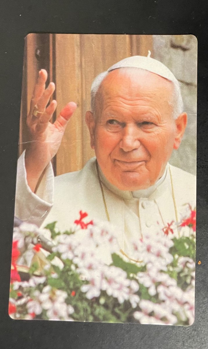 p60788237's tweet photo. 対面したら是非カードにしてほしい🙏
ローマ教皇に会いたい（主目的）&amp;ヨーロッパのXmas見たい、料理食べたいで🇮🇹行ったから夢の組み合わせすぎる！期待してます！ https://t.co/u5JzOdHItH